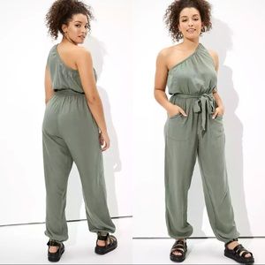 NWT American Eagle Green One Shoulder Tie Waist Boho Jumpsuit Size XL
